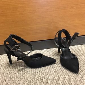 Nine West Callen Hell black suede size 6